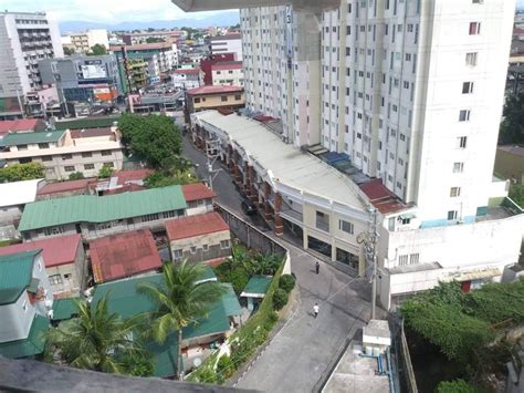 Valenzuela, Metro Manila Condo For Sale .